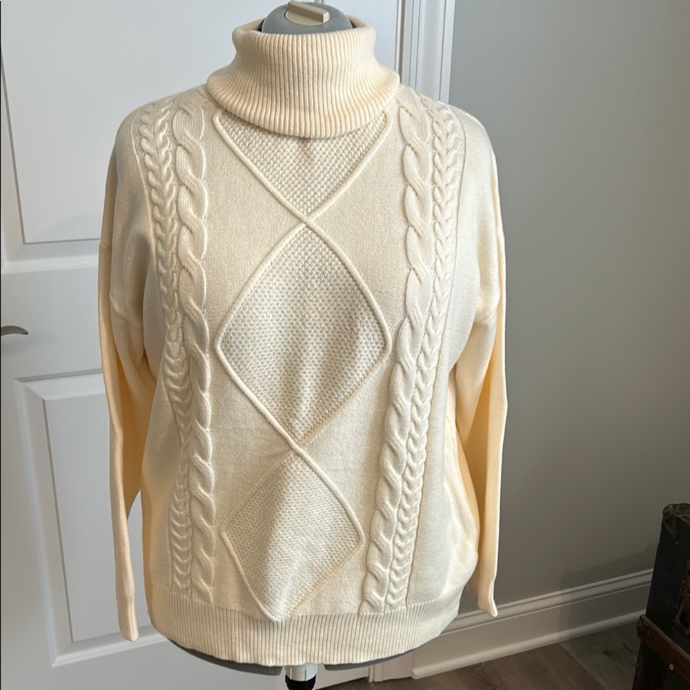 ePretty Chicago Cream Turtleneck Sweater with Cable Knit Design